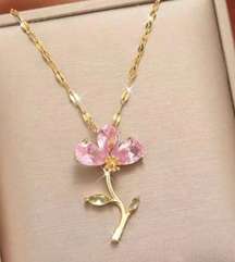 18K Gold Flower Necklace 