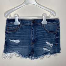 Mudd FLX stretch distressed denim mini shorts with lace pocket hem trim size 9j