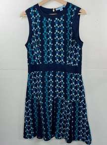 Draper James Meadow Vines Lace Dress Nassau Navy
Sleeveless size 10