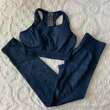 Women’s Medium  Navy Blue Renew Seamless Sports Bra & Leggings Set