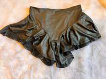 Sexy Ruffle Hem Pleather-like Shorts