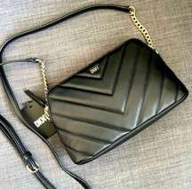 DKNY VERONICA SMALL CROSSBODY SHOULDER BAG IN BLACK NWT MSRP $148