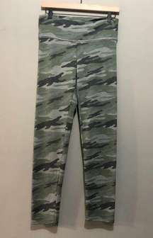 MTS High Waist Super Soft Legging Camo Print Size Medium