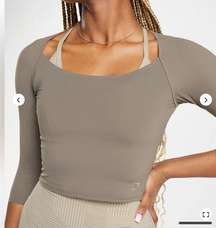 Gym Shark Elevate 3/4 Sleeve Crop Top in Brushed Brown