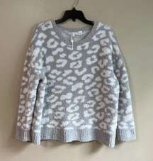 NWOT Shiraleah chicaco large grey sweater