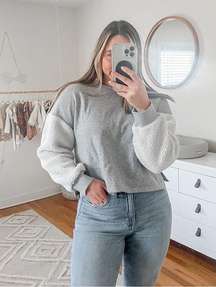 all:row grey cropped Sherpa-sleeved sweater