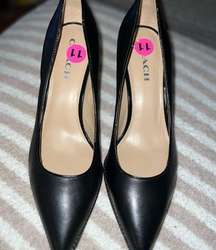 COACH Vonna Pointed-Toe Pumps New Without Box Size 11-Black