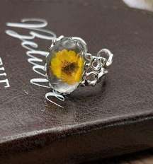 Handcrafted Women’s Yellow Daisy Flower Glass Cabochon Stainless Steel Ring