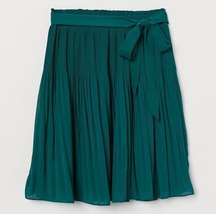 NWOT Green Pleat  Skirt