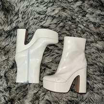 Jessica Simpson Cream Platform Ankle Boots