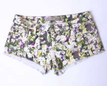 | Low-Rise Denim Shorts in Daisy Floral Print Enzyme Stone size 26