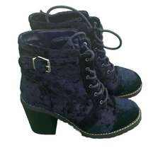 Carryn Bootie Blue Suede Size 8 Shoe Dazzle