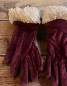 Cuddl Duds Red Wine Velour Faux Sherpa Gloves