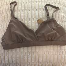 NWT Fits Everybody crossover Bra umber