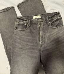 Ultra High Rise 90’s Straight Jean