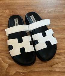 Sandal