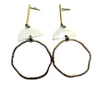 Virtue Jewelry Bar Post w/ Mother Of Pearl And A Gold Branch Circle Earrings