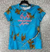 Realtree Active Bright Blue Leaf Short Sleeve T-Shirt - Size Large - Activewear