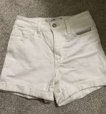 White Curvy High-Rise Short 3”