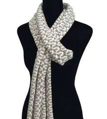 Universal Thread Womens Chunky Hand Knit Long Scarf Gray Cream OS