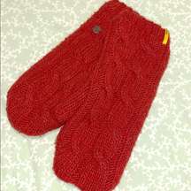 LOLE Red Mittens in great condition