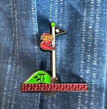 NINTENDO Mario Enamel Lapel Pin NEW