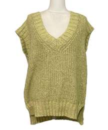 NWT  Chunky Knit Green Sleeveless Sweater V-Neck Pullover Vest New Sour Apple