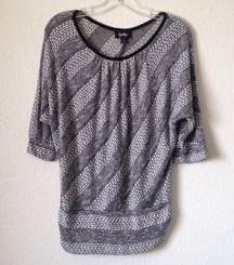 Ladies' by&by Open Knit Metallic Shimmer top xl