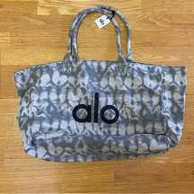 NEW Alo Yoga Gray Tie Dye Large Preppy Vacation Athletic Outdoor Tote Bag