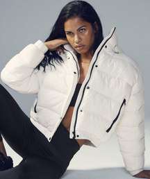 Alo Aspen Love Puffer Jacket Ivory Warm Winter Snow Cold-Weather Edgy Puffy Coat