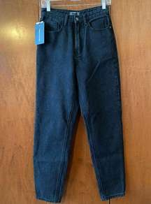 NWT Pretty Little Thing Black Mom Jeans