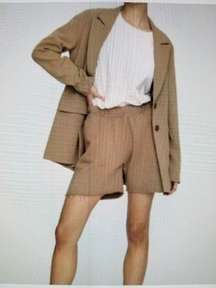 Good American Raw Edge Hem Sweat Shorts Color: PUO1 Brown/Tan Size 2 = M