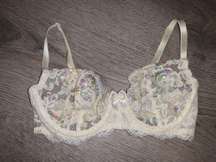 Victoria’s Secret Lace Bra 34B