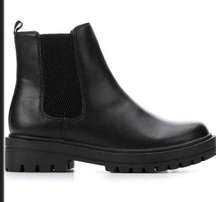 Black Chelsea boots