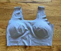 True & Co True Body Lift Scoop-Neck Wireless Bra Womens Medium Gray MSRP $58 EUC