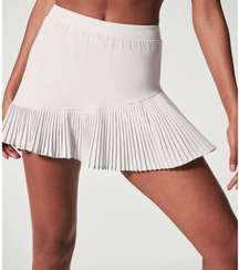 pleated skirt