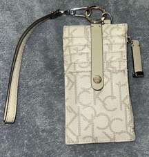 Wristlet