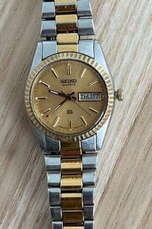 Seiko SQ Ladies Watch Vintage Two Tone Bracelet Gold Tone Dial Day Date Window