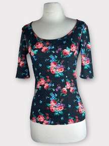 KIRRA | Floral 3/4 Sleeve Multi-Colored Exposed Zipper Accent Top Medium