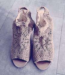 Authentic Vero Cuoio mesh tan heels