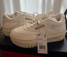 Club C Extra Sneakers