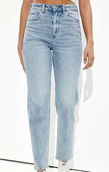 American Eagle Mom Straight Jeans