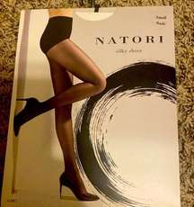 NIB Natori, silky, sheer small nude, 12 denier appearance pantyhose, Nordstrom