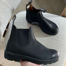 NEW Blundstone #558 Classic Chelsea Boots - Black