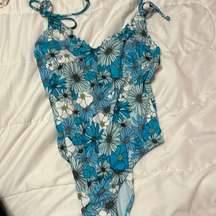 cute one piece swimsuit size xl!