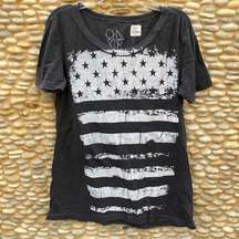 Chaser Slate Gray & White Vintage Flag Print Crewneck T-Shirt. Medium. NWT Soft