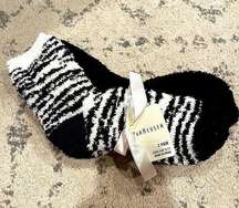 NWT Van Heusen 2 Pack Black & White Zebra Print Cozy Fuzzy Slipper Socks