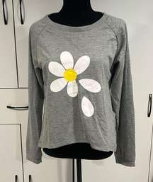 Top‎ Sweater with Daisy . Size M