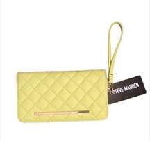 NWT STEVE MADDEN WRISTLET