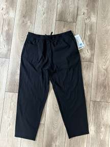 Tapered leg mid rise 7/8 pants luxtreme